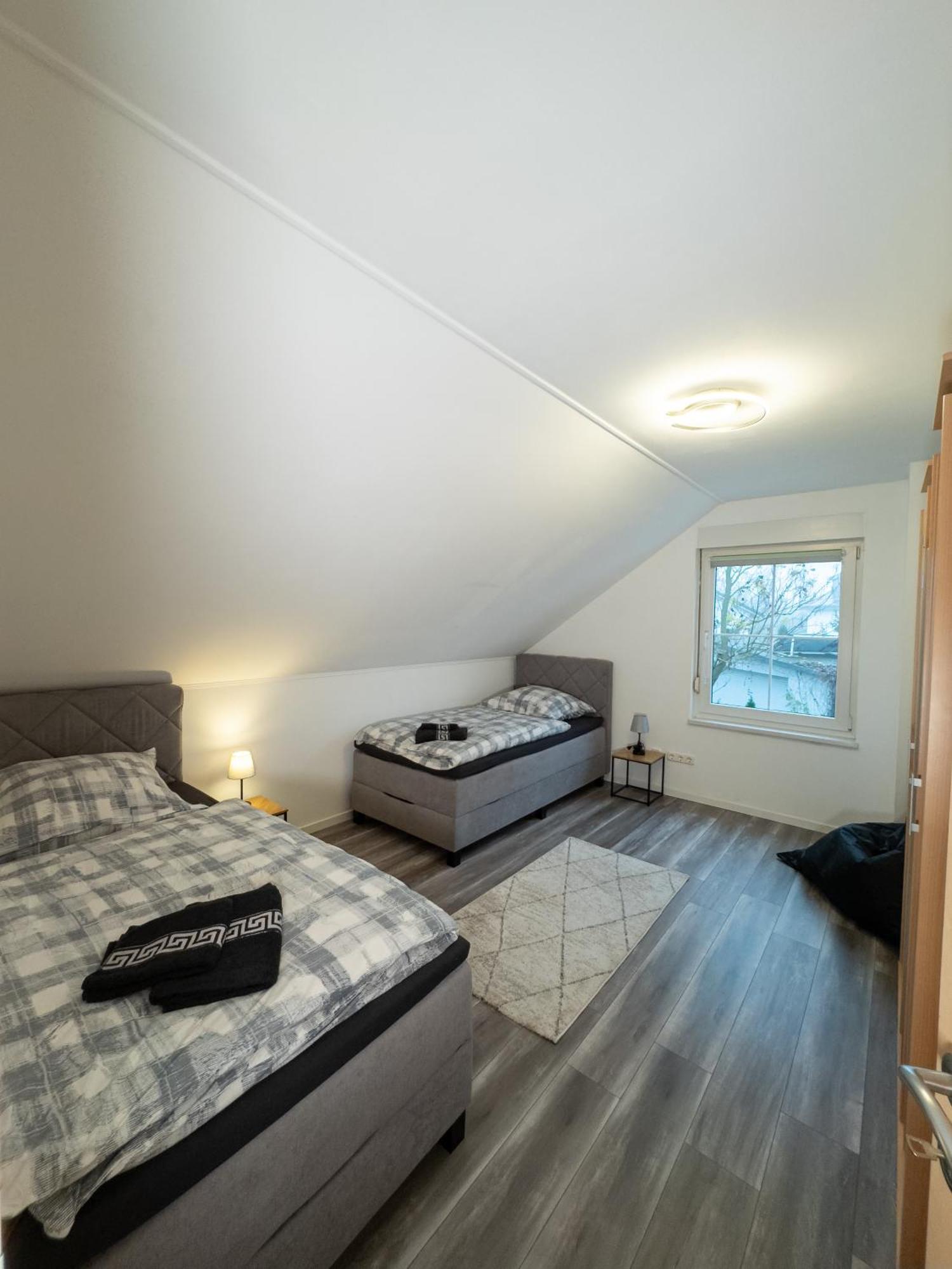 Ganzes Ferienhaus In Leipzig Mit Garage Und Fussbodenheizung Esterno foto
