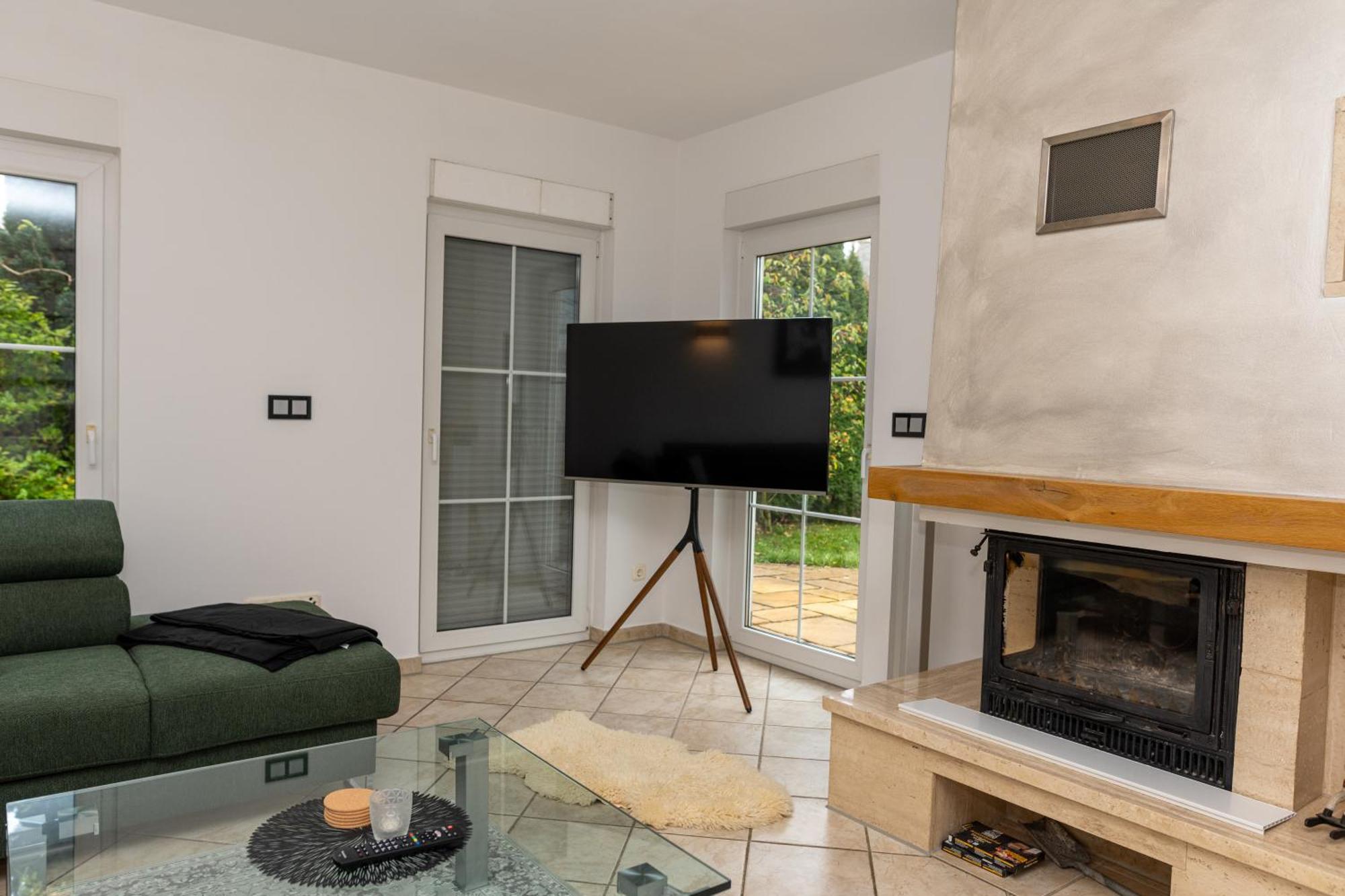 Ganzes Ferienhaus In Leipzig Mit Garage Und Fussbodenheizung Esterno foto